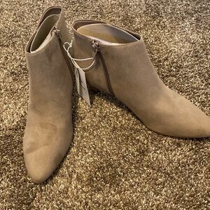 Old Navy Faux Suede Ankle Boots Taupe sz 9 NWT